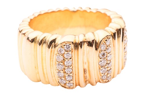 Lot 37 - Cartier - a diamond-set "Casque D'or" ring,...