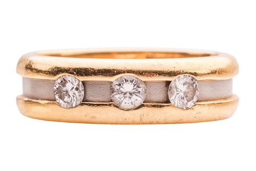 Lot 288 - Boodle & Dunthorne - a two-toned Amaré ring in...