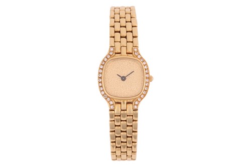 Lot 391 - A Lady’s ‘18K’ Diamond-Set Wristwatch Bezel:...