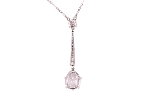 Lot 48 - A French Belle Époque old-cut diamond lavalier...