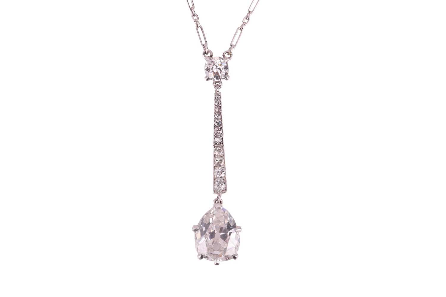 Lot 48 - A French Belle Époque old-cut diamond lavalier...