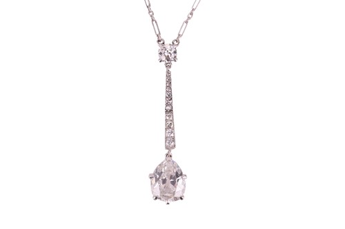 Lot 48 - A French Belle Époque old-cut diamond lavalier...