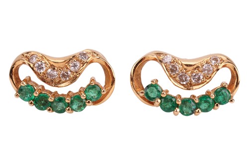 Lot 212 - A pair of emerald and diamond stud earrings,...