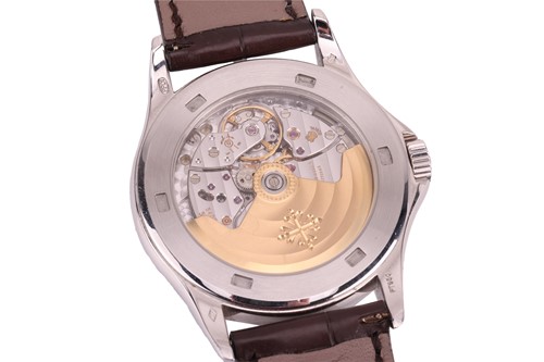 Lot 330 - Patek Philippe Gentleman’s Platinum Calatrava...