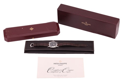 Lot 330 - Patek Philippe Gentleman’s Platinum Calatrava...