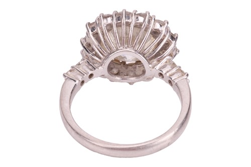Lot 81 - A diamond cluster ring, with an estimated...