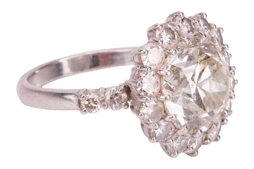 Lot 81 - A diamond cluster ring, with an estimated...