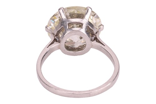 Lot 246 - A transitional-cut diamond solitaire ring, the...