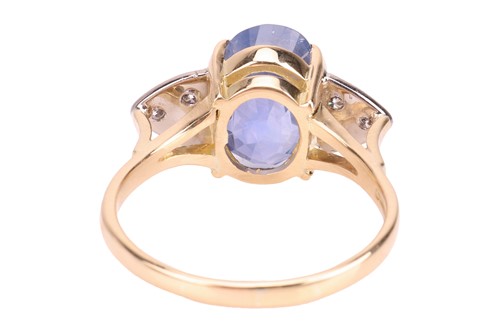 Lot 170 - An unheated colour-change Ceylon sapphire...