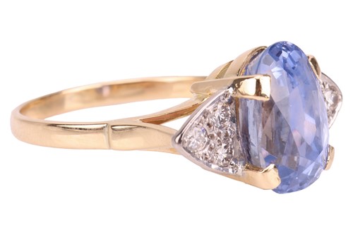 Lot 170 - An unheated colour-change Ceylon sapphire...