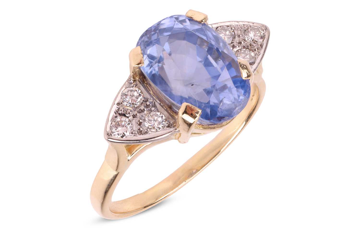 Lot 170 - An unheated colour-change Ceylon sapphire...