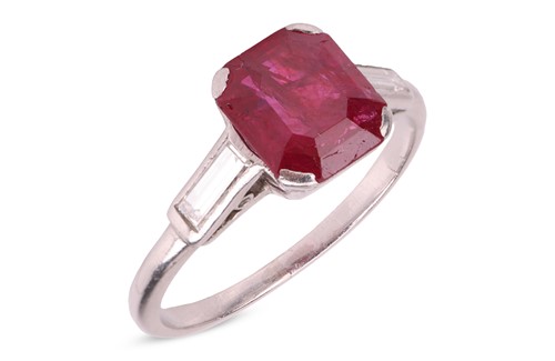 Lot 49 - An Edwardian unheated Burmese ruby dress ring,...