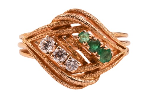 Lot 61 - An emerald and diamond parure; comprising a...