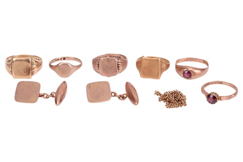 Lot 38 - A small group of jewellery comprising five 9ct...