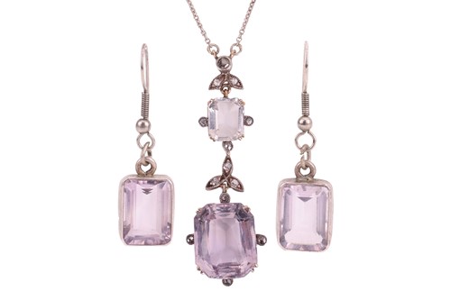 Lot 168 - An Edwardian amethyst and diamond lavaliere...