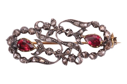 Lot 4 - An Early to Mid-19th century gem-set brooch,...