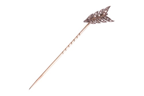 Lot 11 - A Victorian diamond-set arrow stick pin, the...