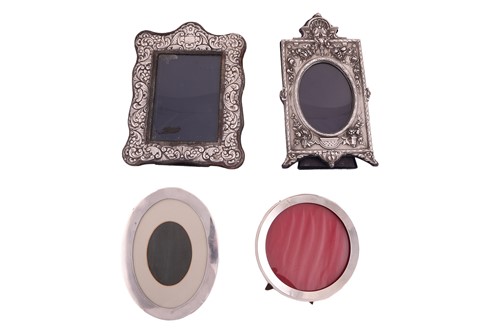 Lot 241 - A good-quality, Edwardian-style, Neoclassical,...