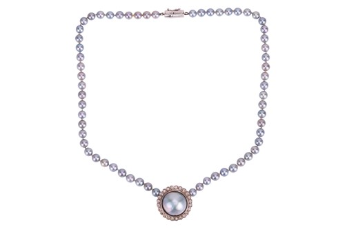 Lot 107 - A cultured pearl necklace, containing a series...