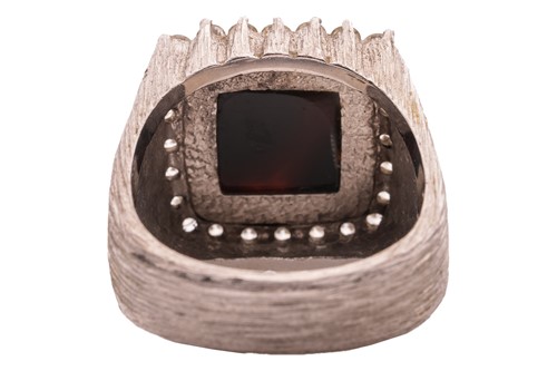 Lot 179 - IWC - a diamond and onyx gentlemen’s suite...