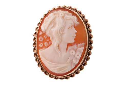 Lot 14 - A 9ct Cameo Brooch, featuring the bust of a...