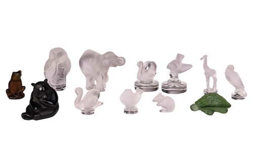 Lot 157 - A large collection of Lalique crystal glass...