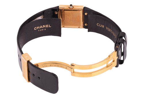 Lot 188 - Chanel – A Matelassé Wristwatch Serial:...