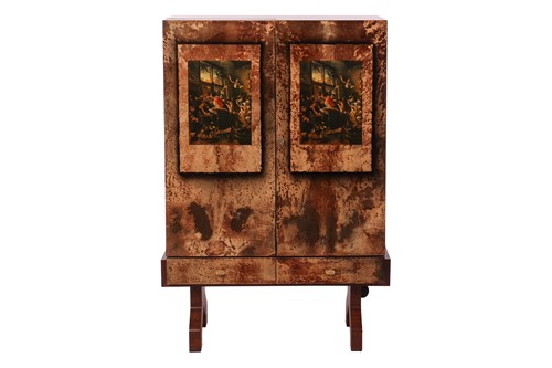 Lot 72 - A contemporary floor-standing drinks cabinet,...
