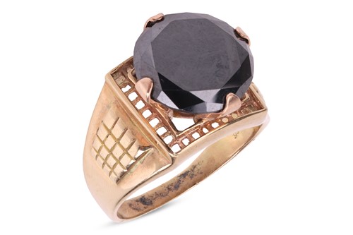 Lot 99 - A black synthetic moissanite ring, comprising...