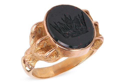 Lot 38 - A signet ring with naval crown intaglio, the...