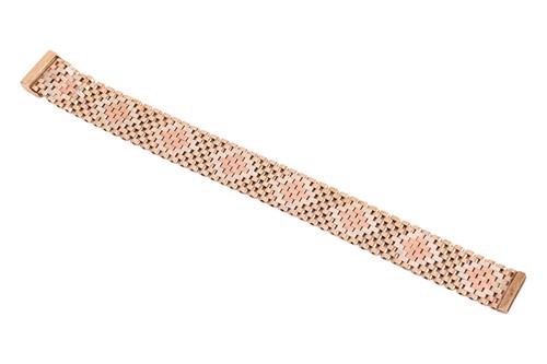 Lot 103 - A three-tone bricklink bracelet in 9ct gold,...