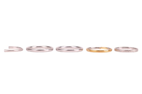 Lot 53 - A small group of jewellery; comprising four...