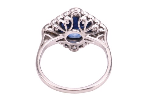 Lot 53 - An early 20th century sapphire and diamond...