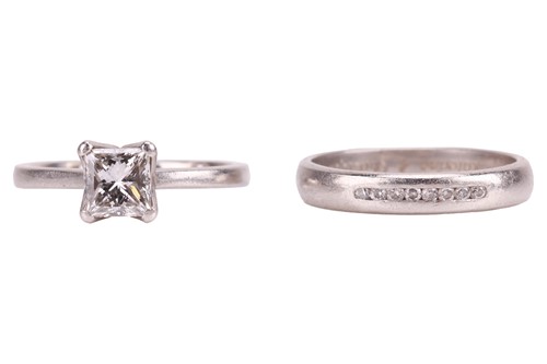 Lot 127 - A diamond single-stone ring and diamond...