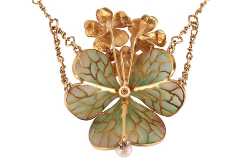Lot 69 - An Art Nouveau shamrock plique-à-jour enamel...