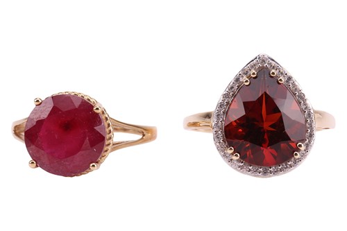 Lot 124 - Two rings comprising a fracture-filled ruby...