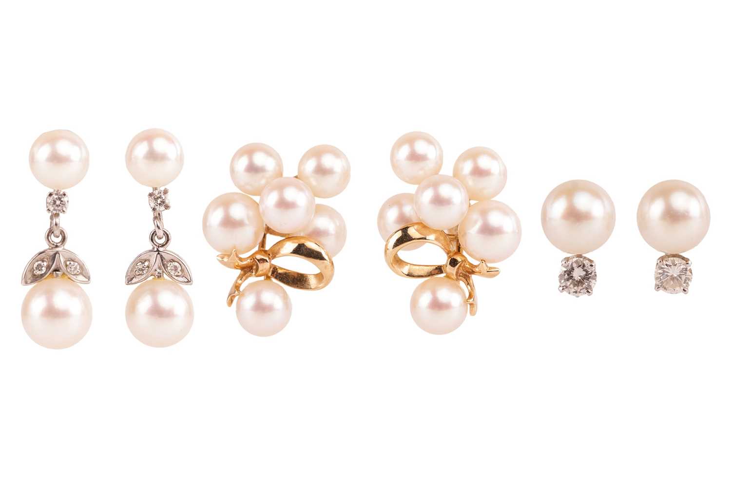 Lot 25 - A group of three pairs of cultured pearl...