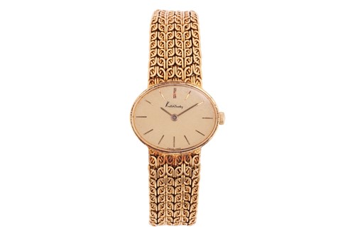 Lot 314 - Kutchinsky – An 18ct Gold Dress Watch Year:...