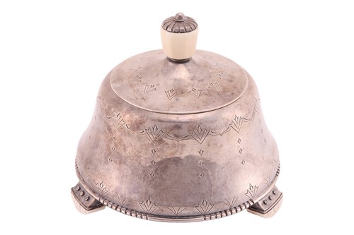 Lot 389 - Henry George Murphy - An Art Deco silver bowl...