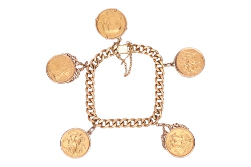 Lot 128 - A sovereign bracelet, featuring a 1903 Edward...