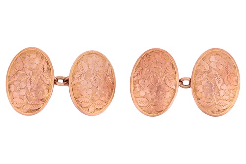 Lot 115 - A pair of 9ct gold cufflinks, each oval plaque...