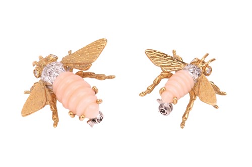 Lot 102 - Two gem-set bee brooches; both of conforming...