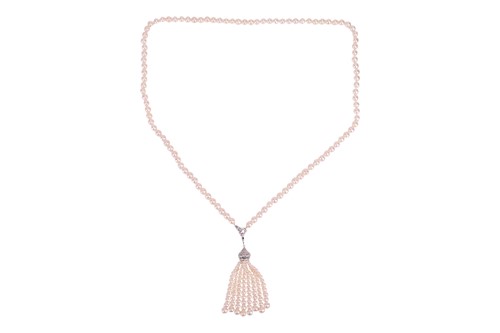 Lot 37 - A cultured pearl sautoir necklace, the...
