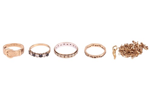 Lot 200 - A small group of jewellery, to include a...
