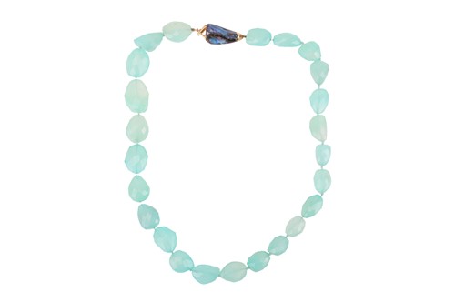 Lot 145 - A dyed agate necklace with boulder opal clasp,...
