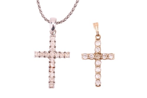 Lot 116 - A pendant on chain and an additional pendant;...