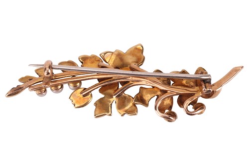 Lot 11 - An Edwardian spray brooch set with seed pearls,...