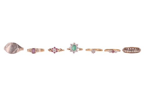 Lot 98 - A group of seven rings; The first a signet...