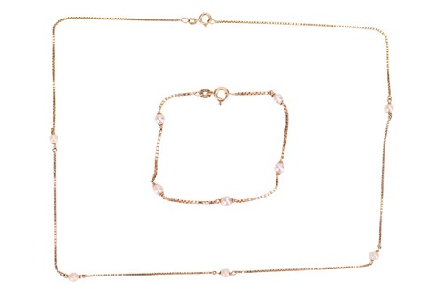 Lot 131 - A cultured pearl-set station chain necklace...
