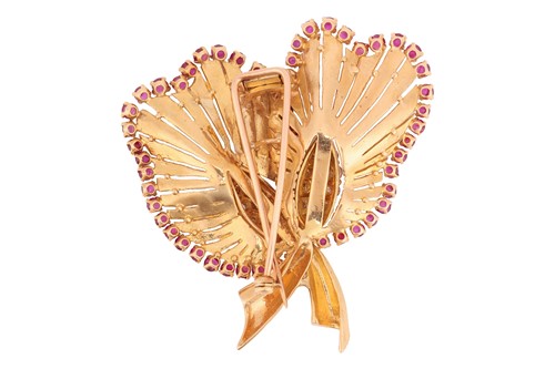 Lot 101 - A gem-set calla lily brooch, two stylised...